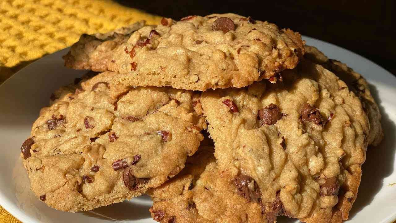 Chocolate Chip Pecan Cookies - Cookies